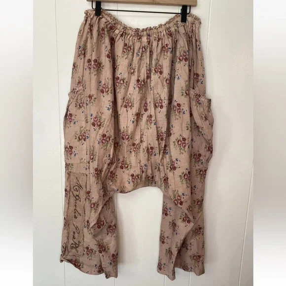 Magnolia Pearl Gertie Pants Pink Rose Floral - Picture 6 of 9
